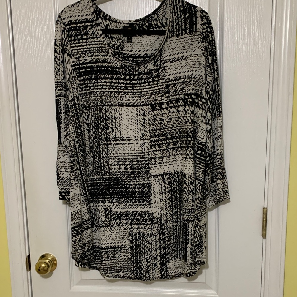 JM Collection Black and White tunic